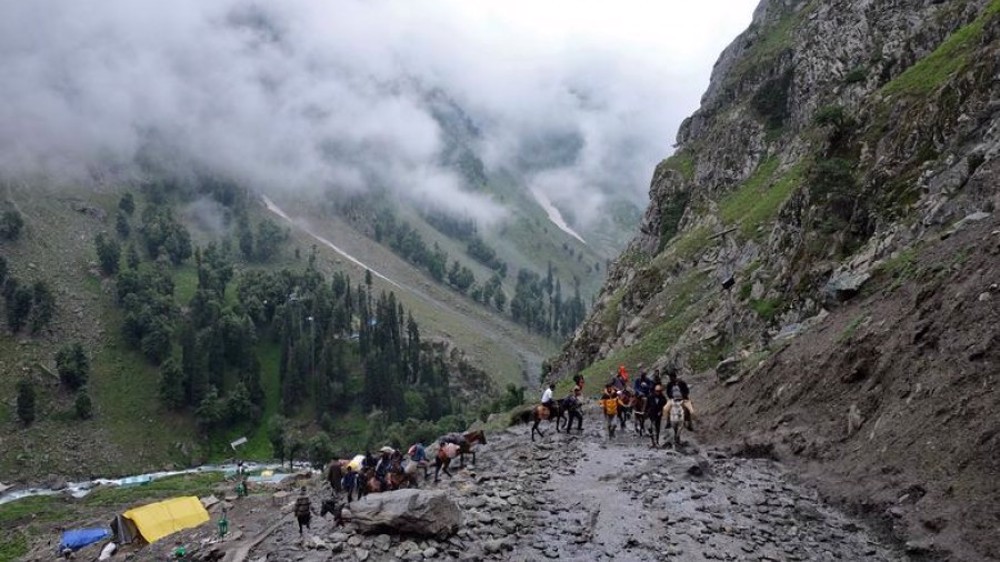 India cancels historic Hindu pilgrimage as coronavirus cases mount