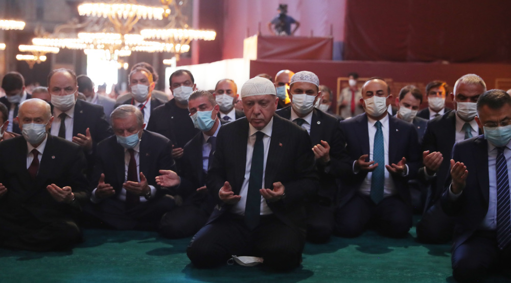 Erdogan reads Quran as Hagia Sofia holds Friday prayers