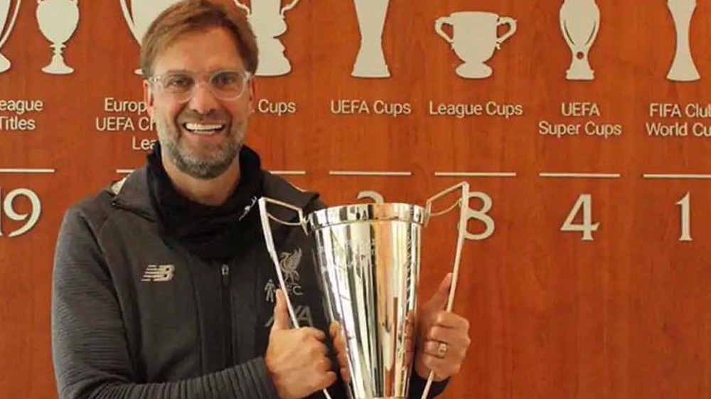 Liverpool's Klopp wins LMA Manager of Year award