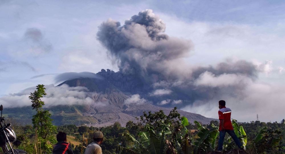 Indonesia's Mount Sinabung erupts again, triggers flight warning