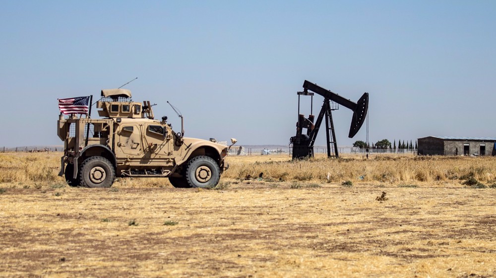 US convoy smuggles stolen Syrian oil to Iraq: SANA