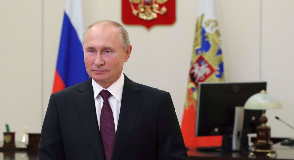 Putin slams external pressure on Belarus as Macron meets opp. leader