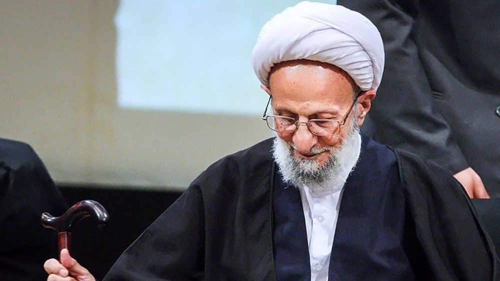 Senior Iranian cleric Ayatollah Mesbah Yazdi passes away