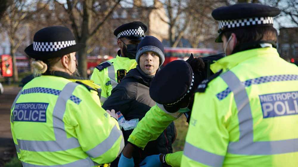 Police make arrests in South London anti-lockdown protest 