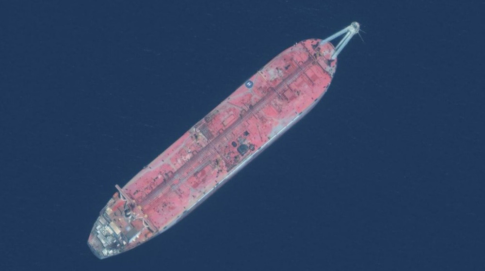 Study warns of threats from decaying oil tanker off Yemen