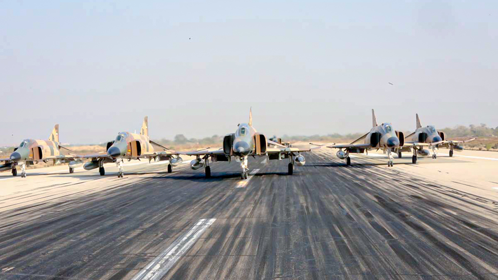 Les F-4 iraniens frappent!