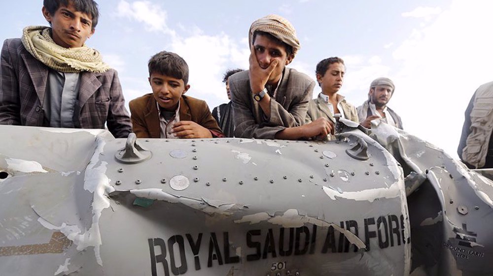 Saudi Arabia expels Lebanese ambassador in row over Yemen war