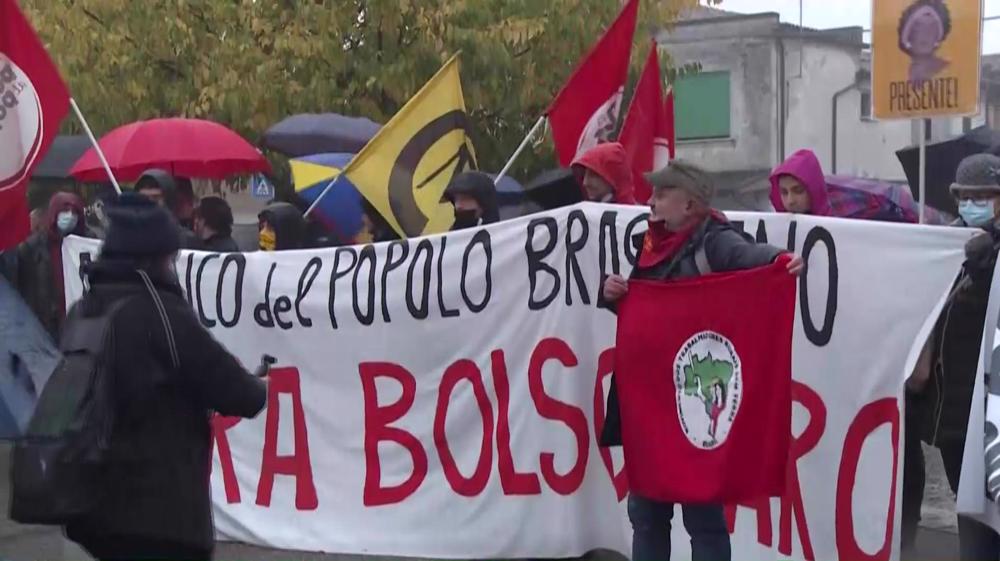 Italians protest against the honorary citizenship for Bolsonaro