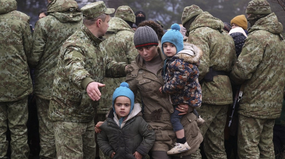 Putin: Russia ready to help resolve migrant crisis on Belarus, Poland border