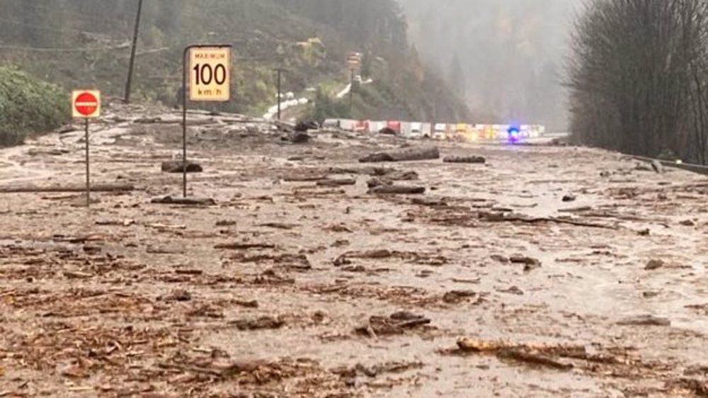 Canada floods cut railway to Vancouver port