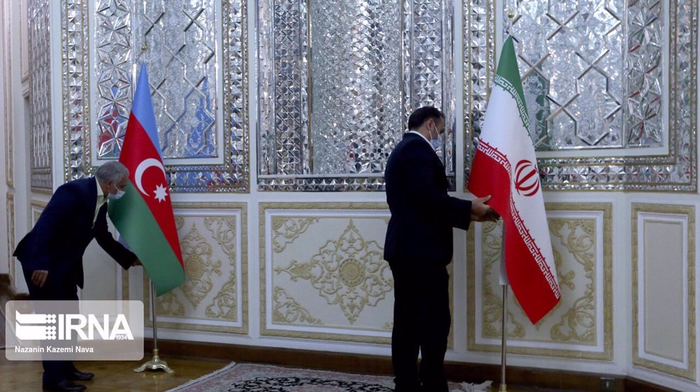 Iran and Azerbaijan vow to expand economic ties