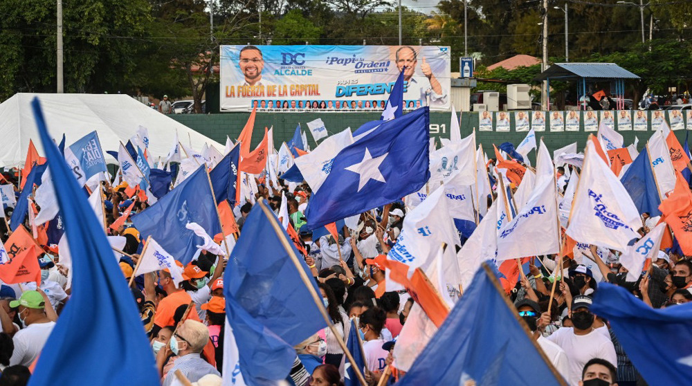 Hondurans to pick new president in vote that could end conservative rule
