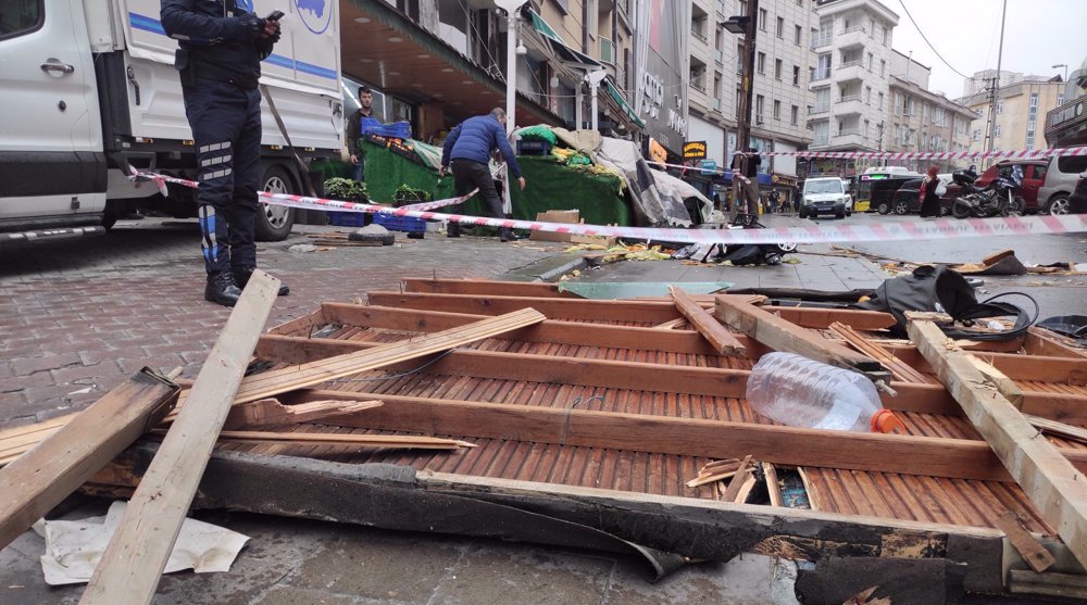 Deaths, injuries as strong winds wreak havoc in Turkey