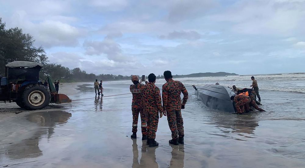 Eleven Indonesians dead, 27 missing in Malaysia boat sinking