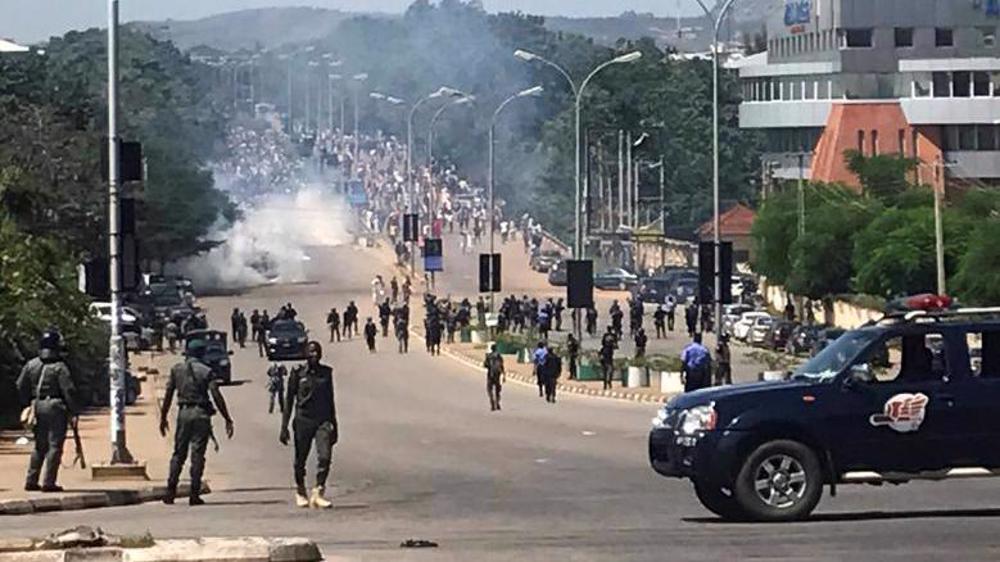 Gunmen torch bus in Nigeria, killing 30 passengers