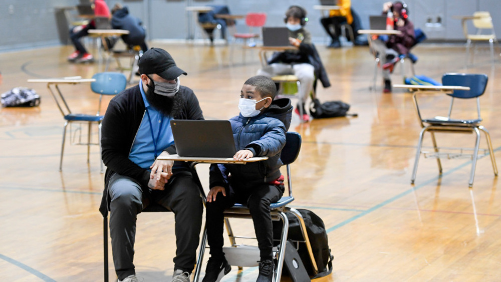 US inequalities spark school reopening battles
