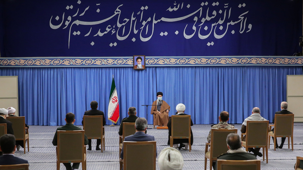 Leader: Martyrs should serve as role models for Iran’s youth   