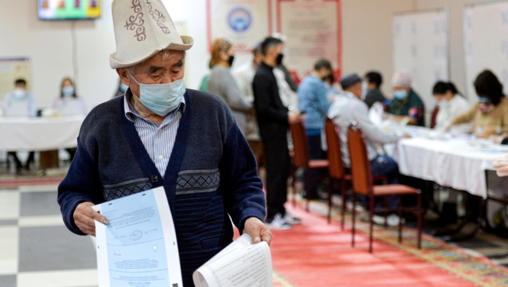 Kyrgyz voters approve expanded powers for president