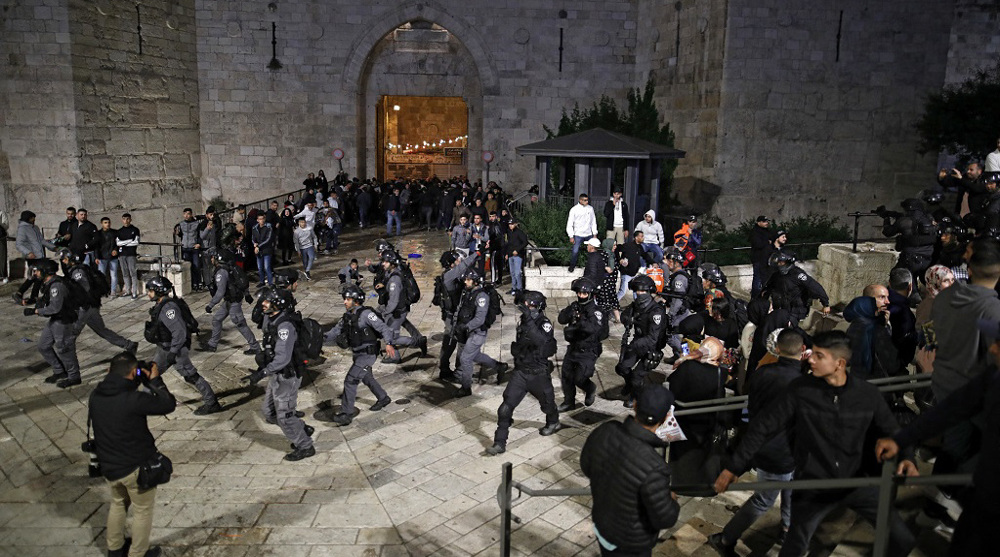Al-Quds tensions: Clashes continue as Israel bars worshipers from mosque during Ramadan 