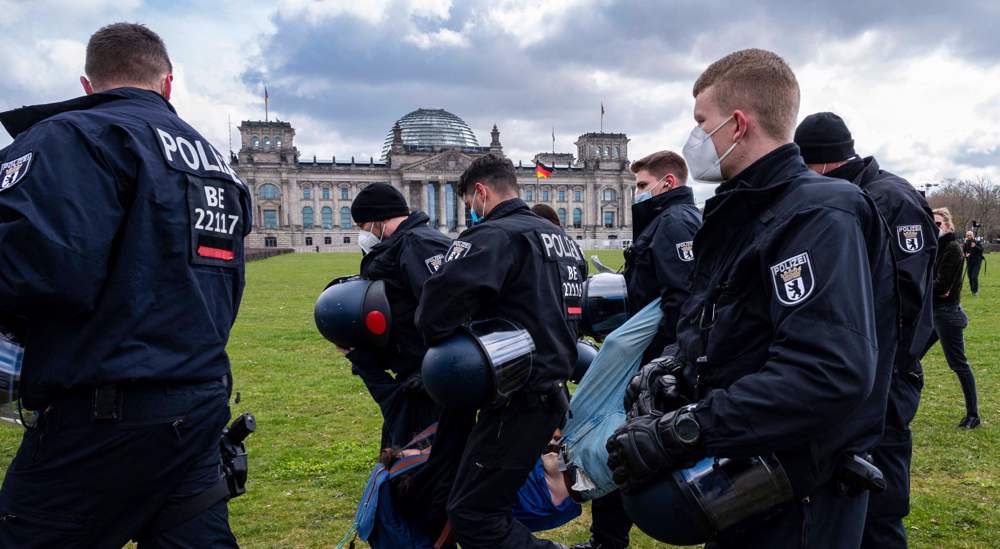 German spy agency to monitor anti-lockdown protesters