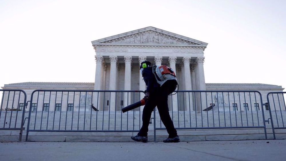 US Supreme Court raps gov’t, sides with an immigrant fighting deportation