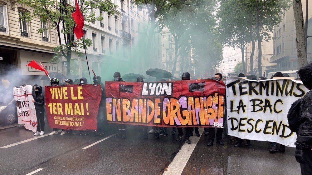 1er mai en France: un air de putsch?