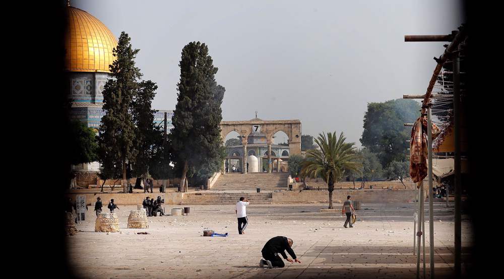 Zarif: Israel steals people’s land, shoots them in holy mosque 