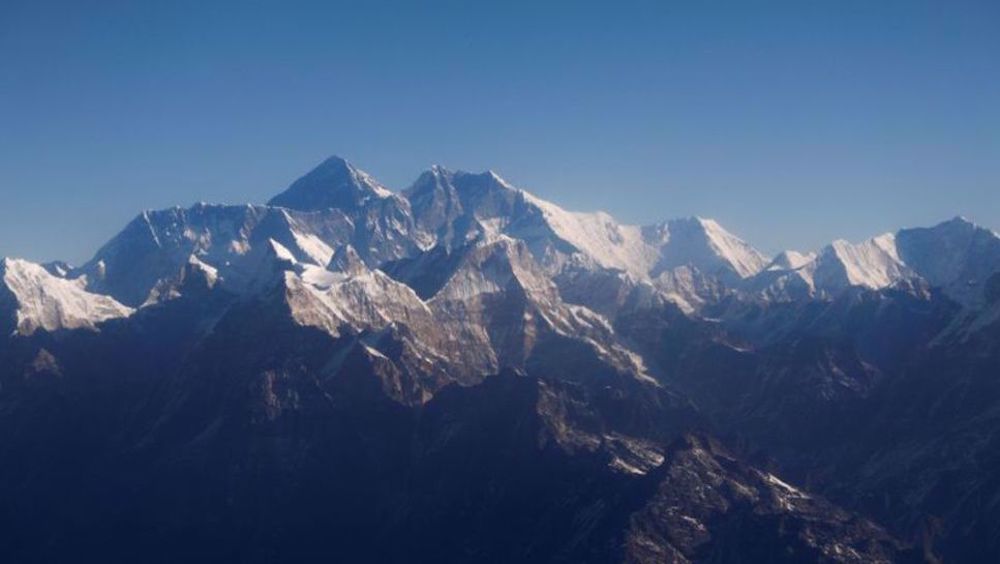 Swiss, American climbers die on Everest 