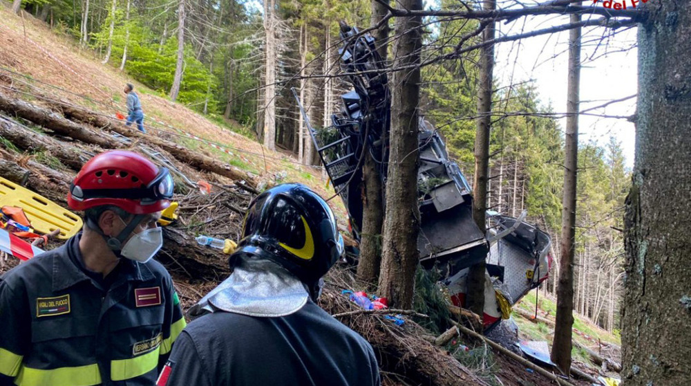Italian cable car crash kills over dozen, injures several 