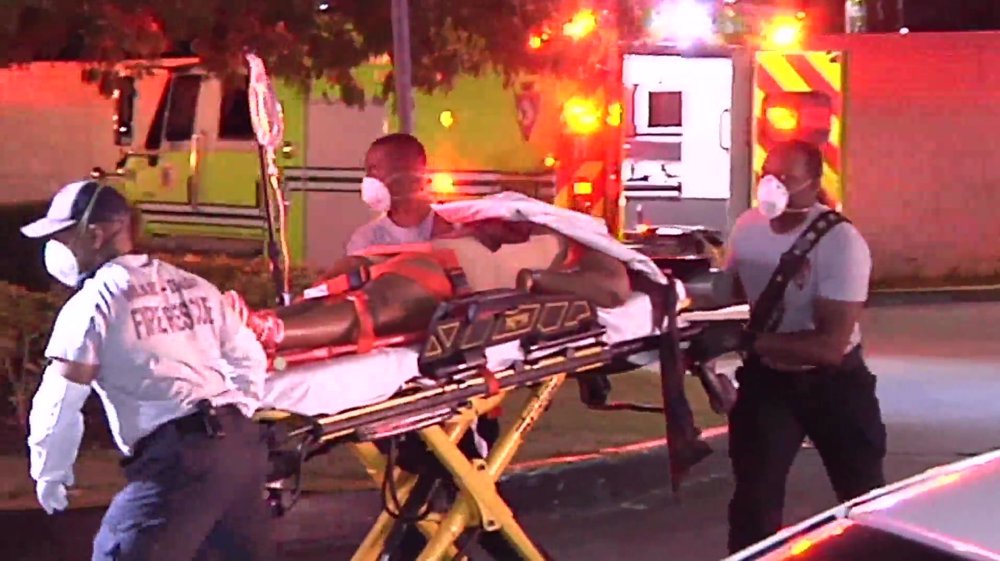 Two dead, 20 injured in Florida mass shooting 