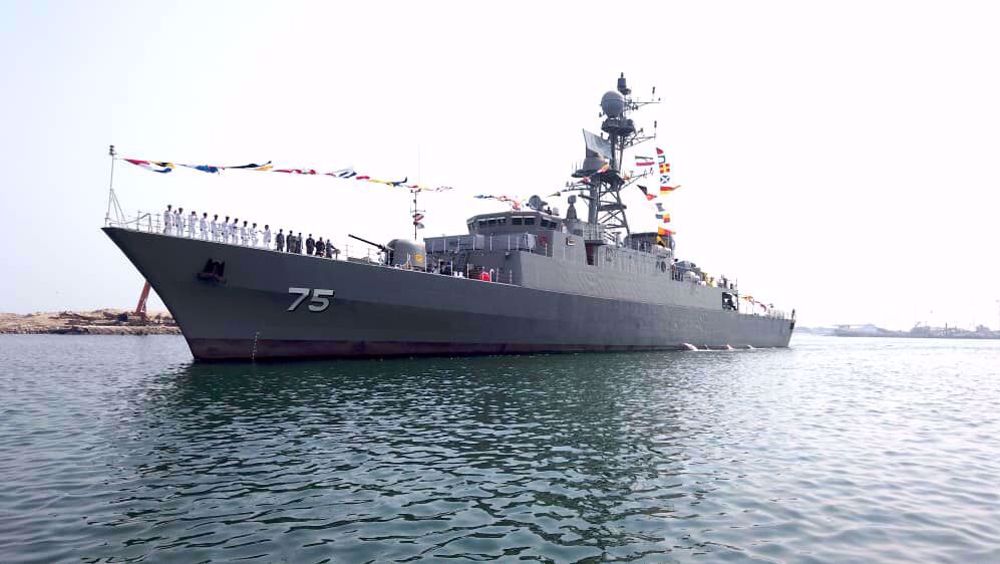 Homegrown destroyer, minehunter join Iran’s naval fleet