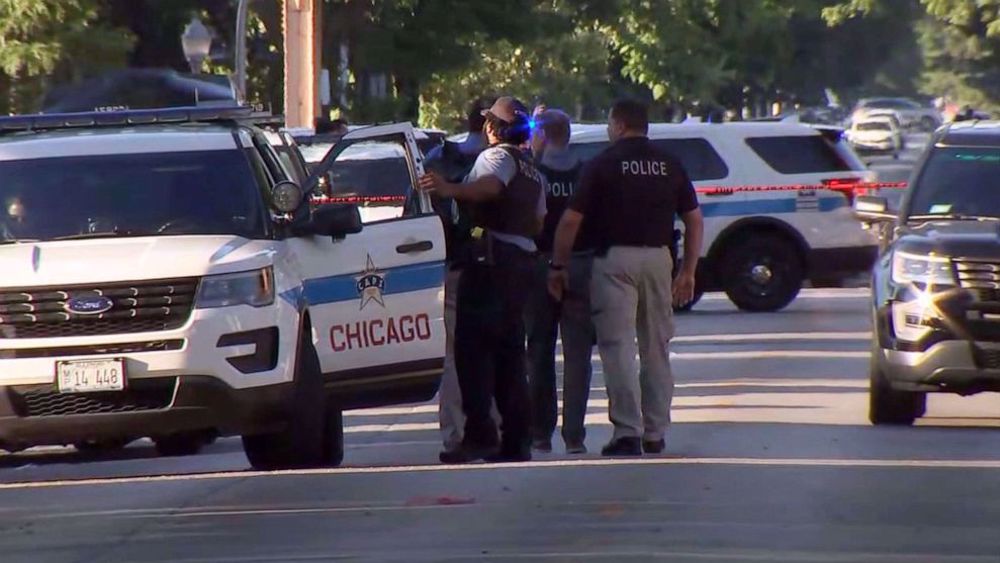 'We need help,' says Chicago mayor after mass shooting leaves 4 dead, 4 injured