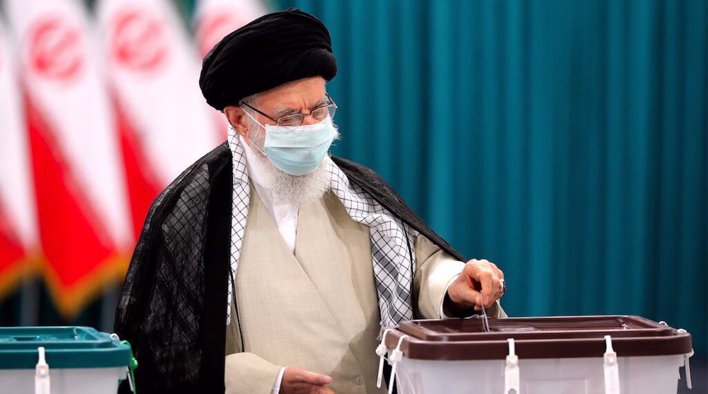 L'Ayatollah Khamenei salue la nation iranienne comme le « grand vainqueur » des élections de 2021