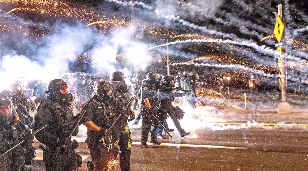 Portland’s entire police crowd control unit quits  