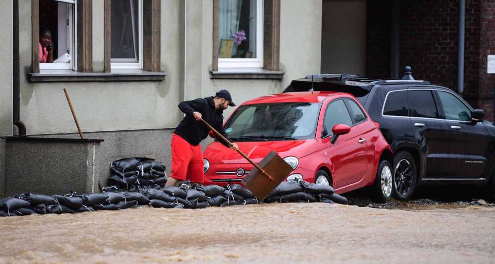 6 dead, 30 missing in Germany as houses collapse in floods