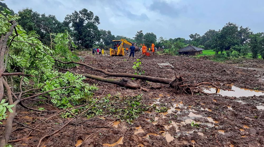 India monsoon death toll climbs to 127, dozens still missing