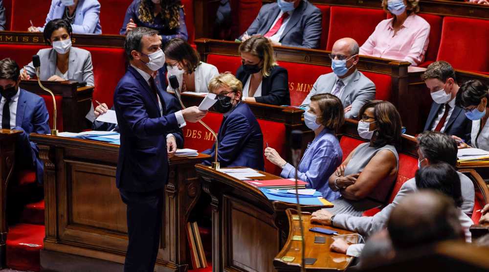 French parliament passes mandatory COVID vaccine law despite protests