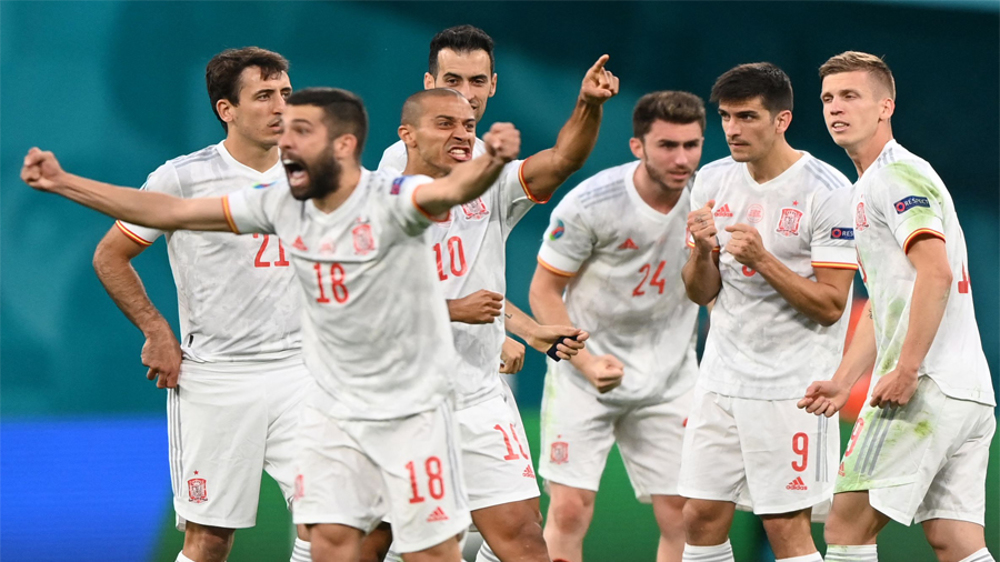 Spain beat Switzerland on penalties to reach Euros semis