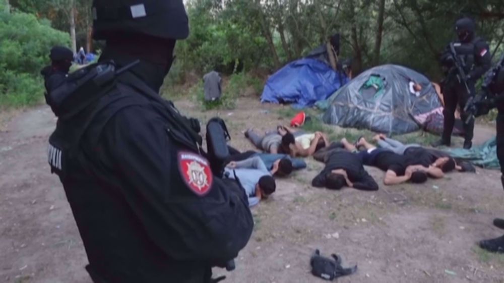 Serbian police dismantle migrant camp near Hungary border