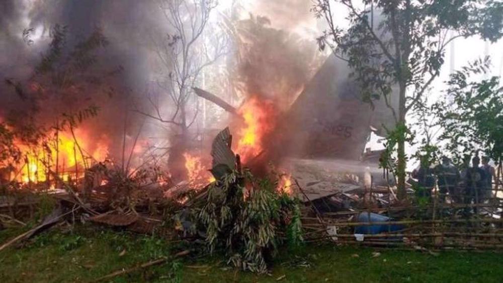 17 killed in Philippine military plane crash