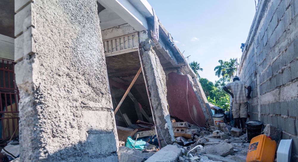 Death toll in massive Haiti quake jumps to nearly 1300