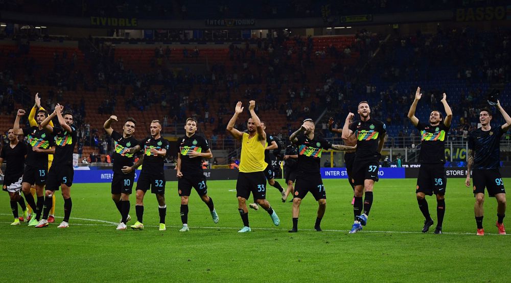 Inter Milan hammer Bologna to lead Serie A