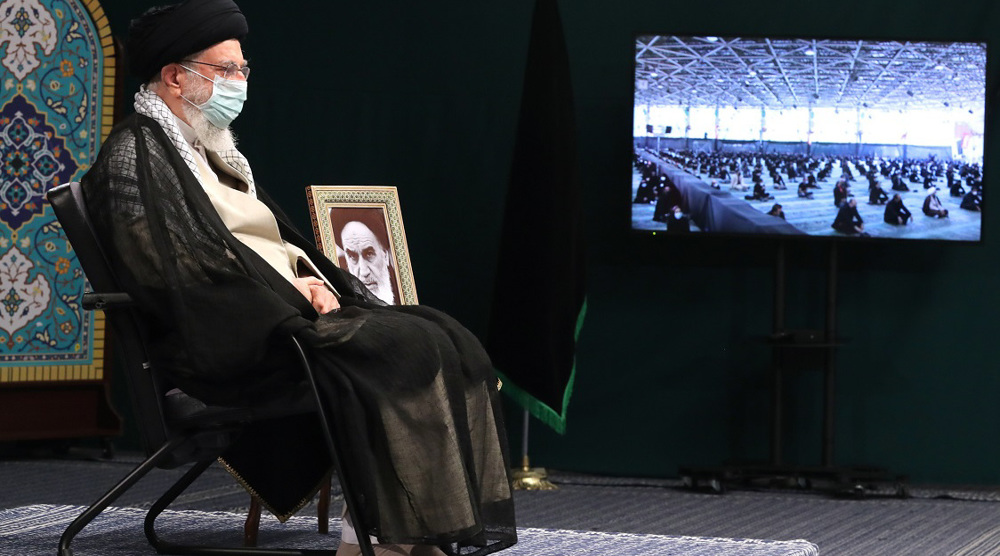 Ayatollah Khamenei calls on Iranian students to foil enemy propaganda