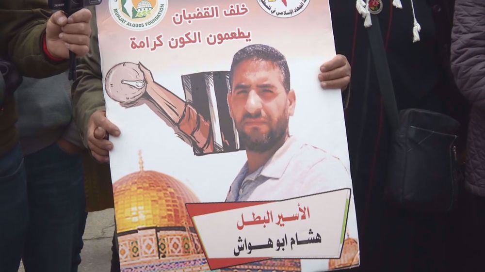 Israel under pressure to release hunger striking Palestinian inmate