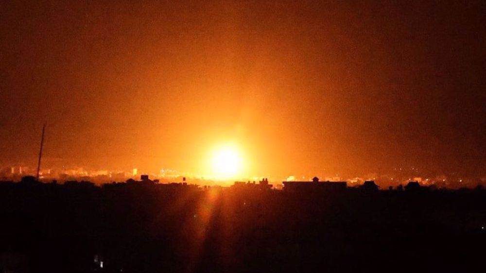 Israel takes Gaza under artillery fire, airstrikes