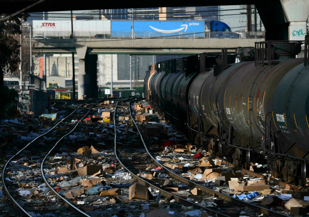 Cargo train thefts see 160% spike in Los Angeles, says top railroad firm