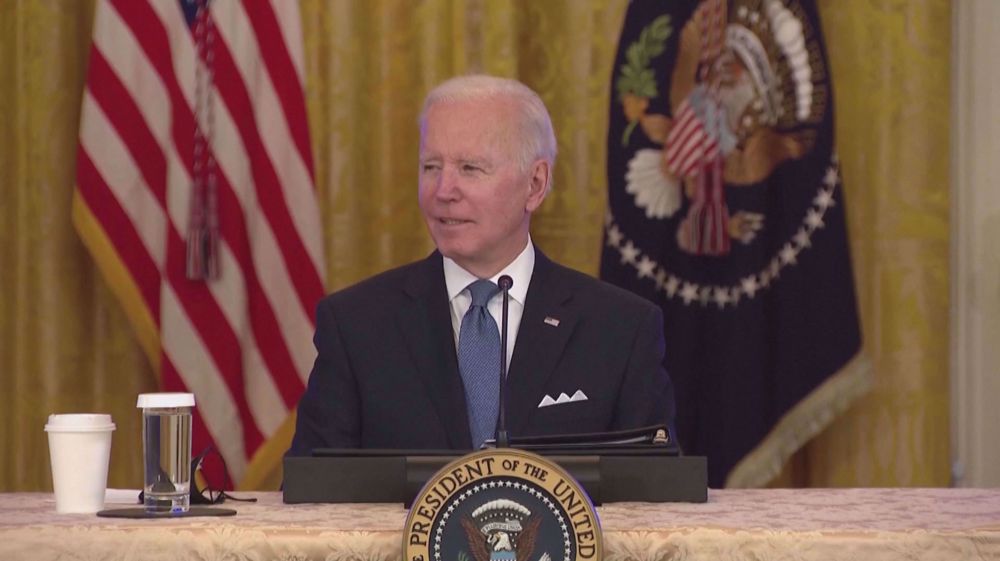 Biden caught on hot mic insulting Fox News reporter over inflation question