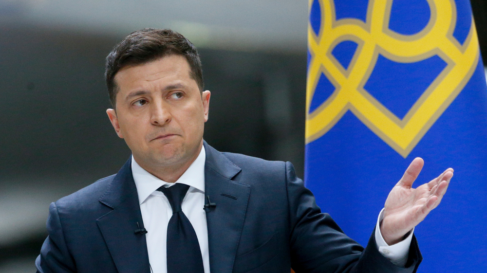 Ukraine president to West: Don’t stir ‘panic’ over Russia tensions