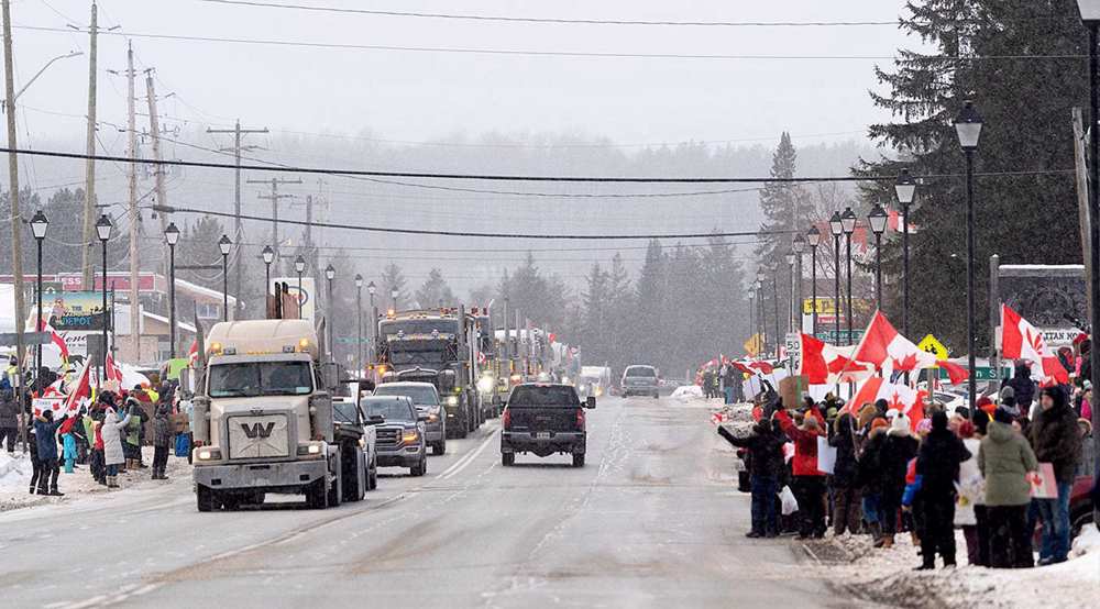 Canada: Show of solidarity for truckers against vaccine mandate