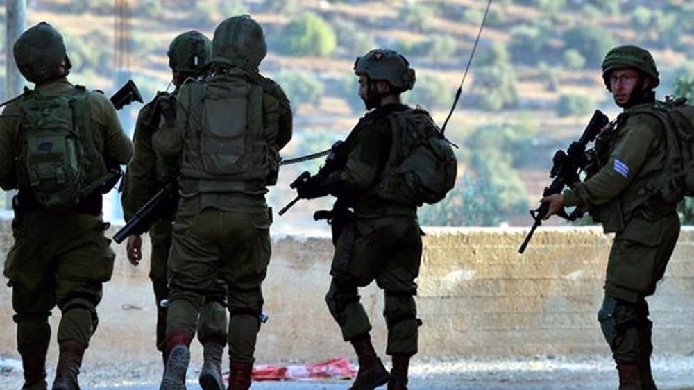 Palestinian gunmen kill Israeli trooper in occupied West Bank 